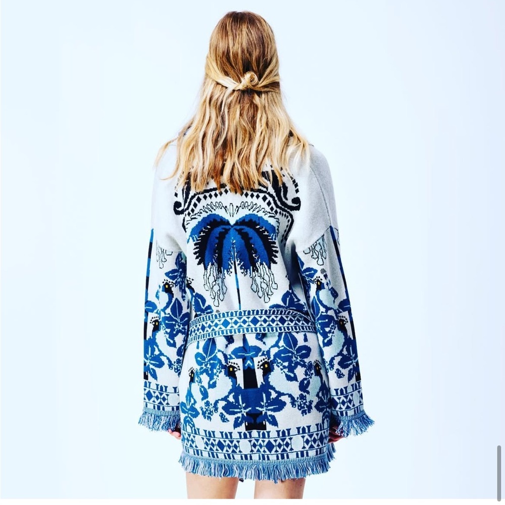 NEW Essitam Bird and Palm size Medium Cardigan